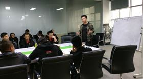 瑞馬壁掛爐廠家增強服務(wù)意識，提高商務(wù)技巧