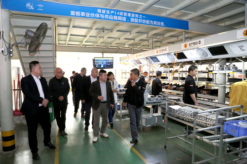 熱烈歡迎河南舒適家行業(yè)聯(lián)盟領(lǐng)導(dǎo)蒞臨廣東瑞馬參觀(guān)指導(dǎo) 熱烈歡迎河南舒適家行業(yè)聯(lián)盟領(lǐng)導(dǎo)蒞臨廣東瑞馬參觀(guān)指導(dǎo)