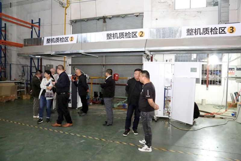 熱烈歡迎河南舒適家行業(yè)聯(lián)盟領(lǐng)導(dǎo)蒞臨廣東瑞馬參觀(guān)指導(dǎo) 熱烈歡迎河南舒適家行業(yè)聯(lián)盟領(lǐng)導(dǎo)蒞臨廣東瑞馬參觀(guān)指導(dǎo)